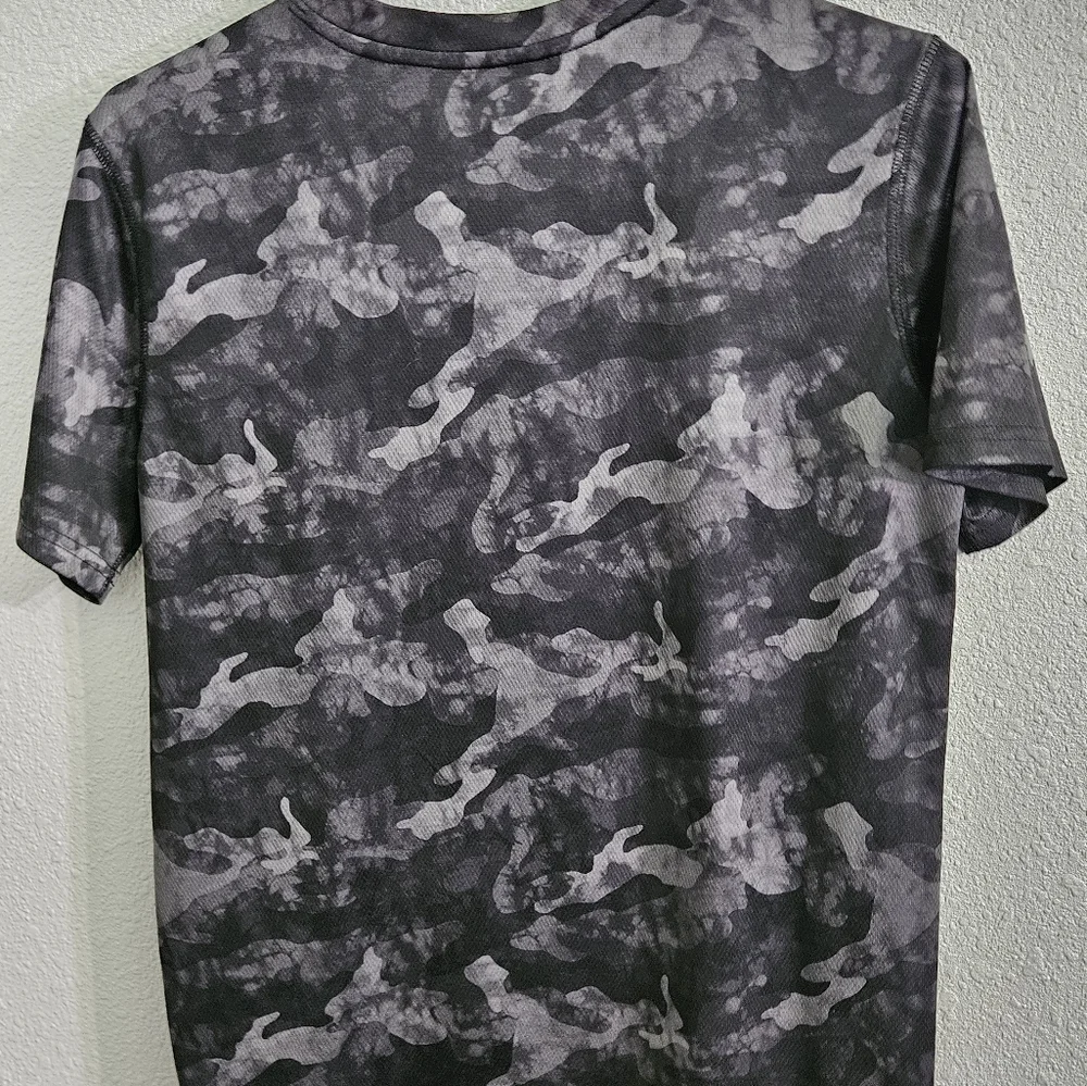 Old Navy Active Black & Gray Camo Go-Dry Tee, Youth XXL (18)
